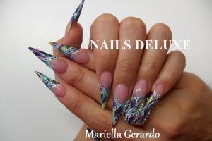 Nails Deluxe