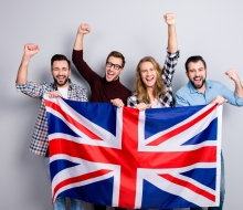 Ragazzi studiano inglese in Gran Bretagna