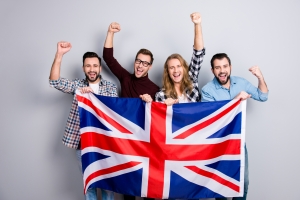Ragazzi studiano inglese in Gran Bretagna