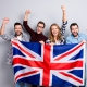 Ragazzi studiano inglese in Gran Bretagna